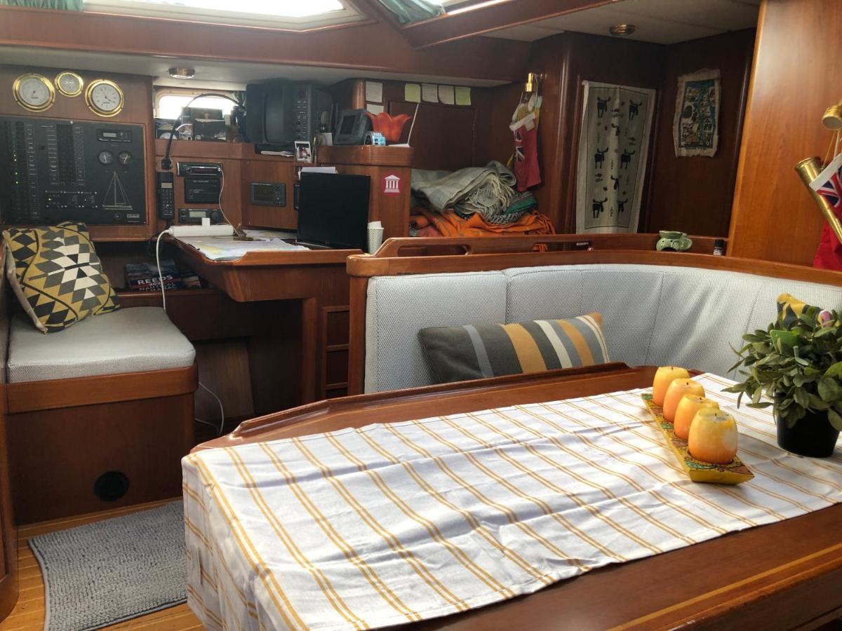 From September Lyra On The Go To Suriname Till 1 April 2026 Joint Captain Casey Medemblik Exteriör bild